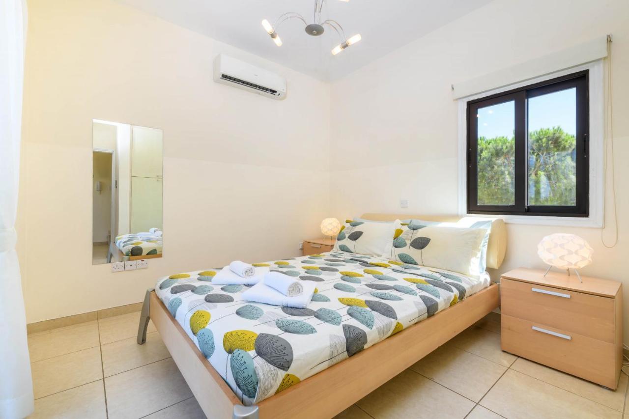 Protaras Centro Villa ภายนอก รูปภาพ