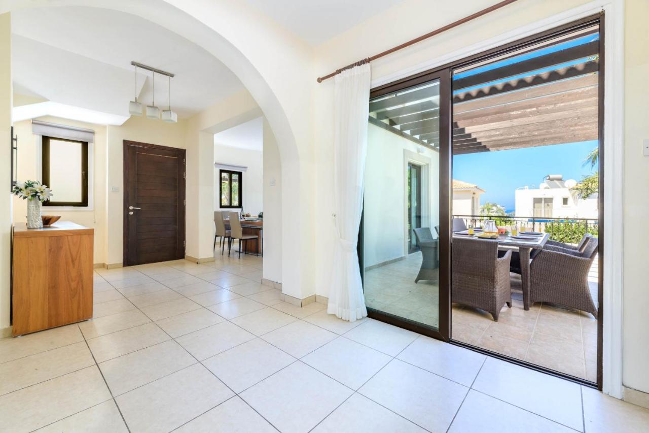 Protaras Centro Villa ภายนอก รูปภาพ