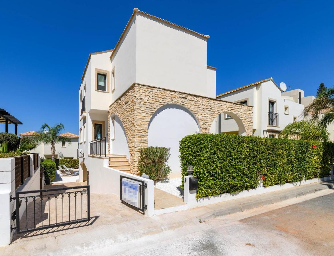 Protaras Centro Villa ภายนอก รูปภาพ